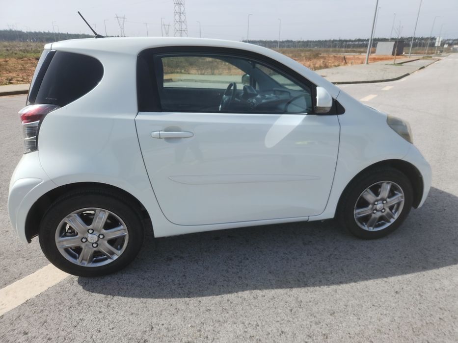 Toyota iQ 1.4D 90cv