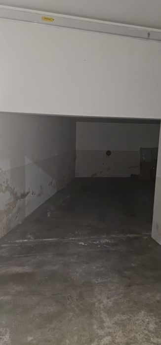 Lugar Estacionamento 17m2 - Espinho