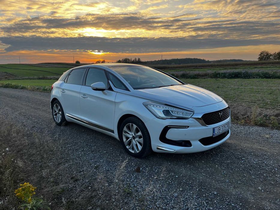 DS Automobiles DS 5