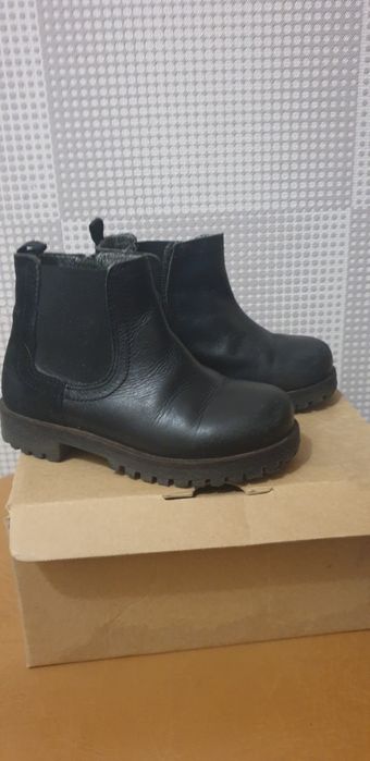 Продам деми сапожки zara