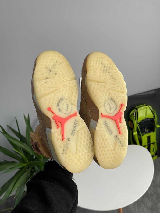 Кросівки Nike Air Jordan 6 Retro Travis Scott British Khaki premium
