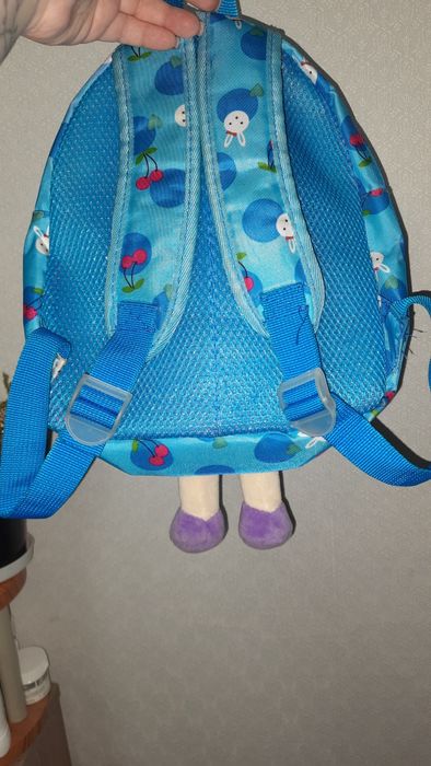 Рюкзак детский с игрушкой
