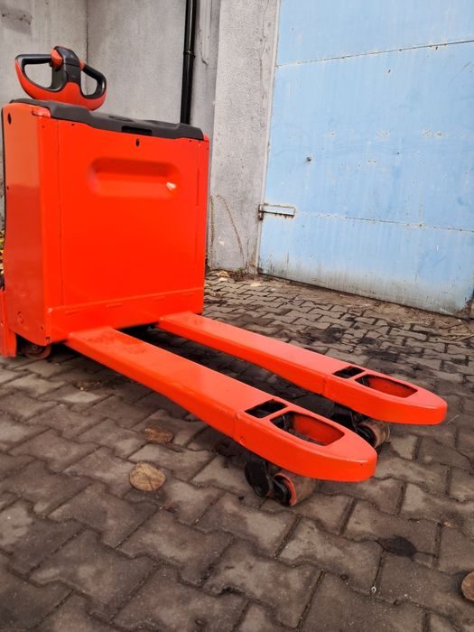 Wózek paleciak elektryczny Linde T16