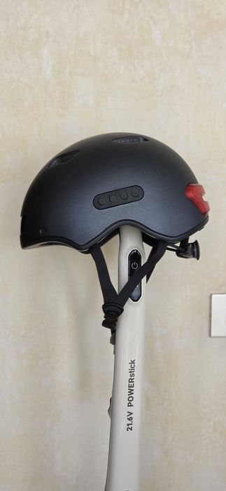 Велосипедний смарт шолом bluetooth с реєстратором та задним світлом