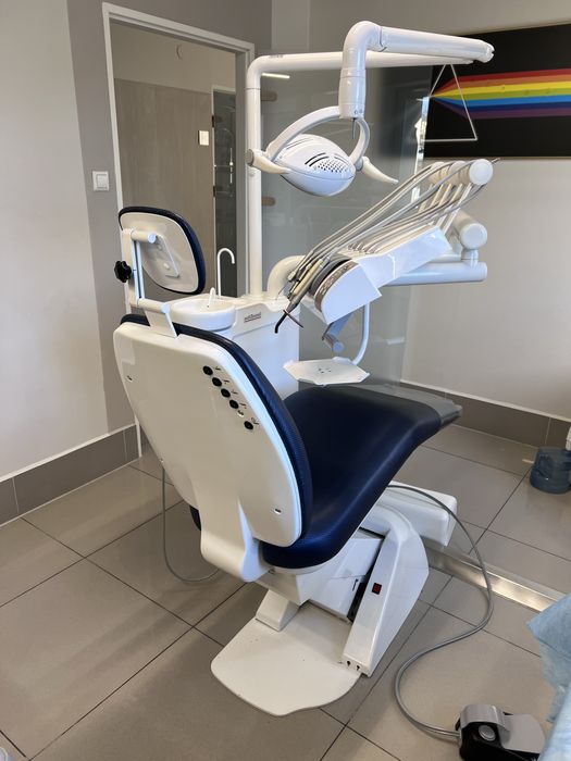 Sprzedam fotel stomatologiczny OPTIMAL 06 2022 – bardzo dobry stan