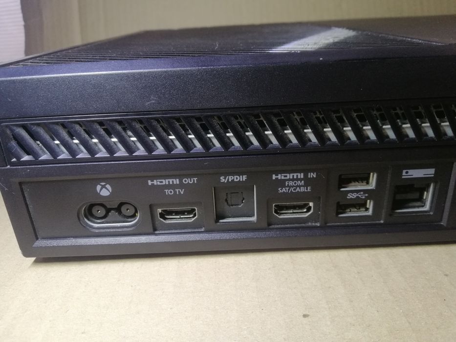 Ігрова консоль Microsoft Xbox One   model 1540 "