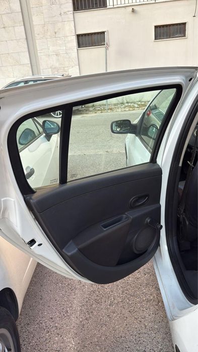 Renault Clio III 1.5 dCi (Ano 2008) – 5 Portas