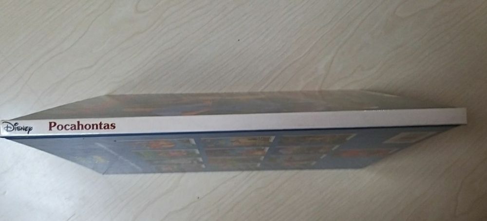 Pocahontas, edição bilingue.