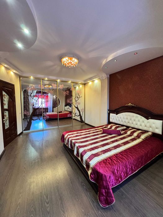 Продаж 3 кімнатної квартири Центр