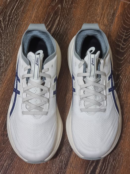 Оригінал 100% професійні жіночі кросівки asics nimbus 27 eur 40.5