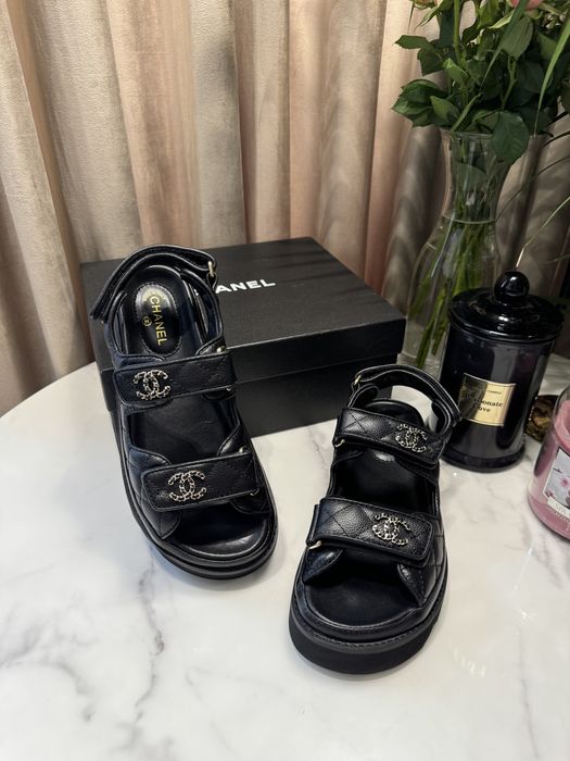 Sandały Chanel black leather