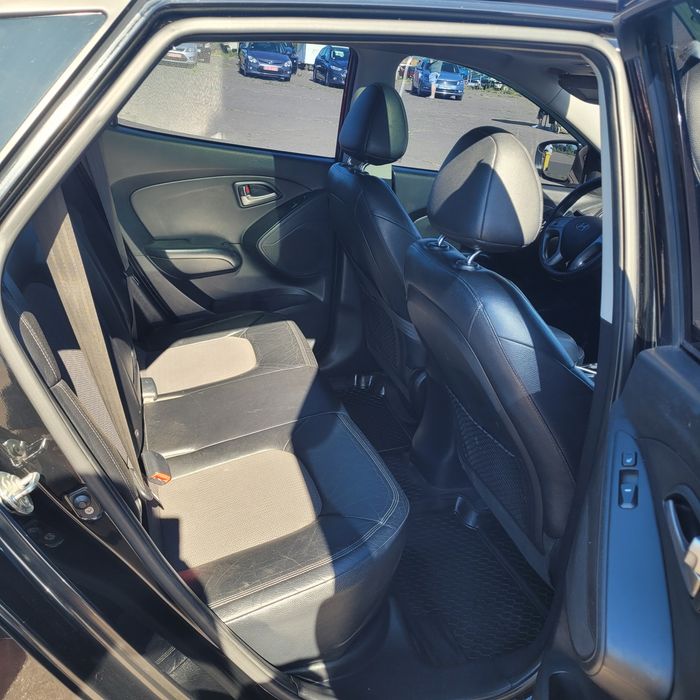 Hyundai ix35 2010 VIN KMHJU81BDBU164064 фото оголошення 6 з 9