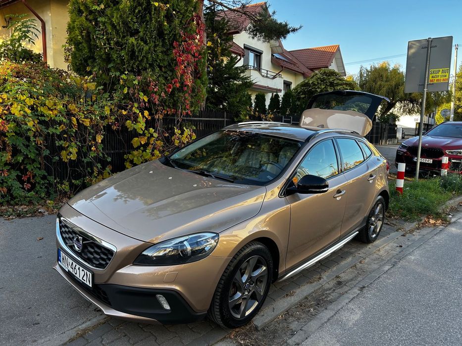 Volvo V40