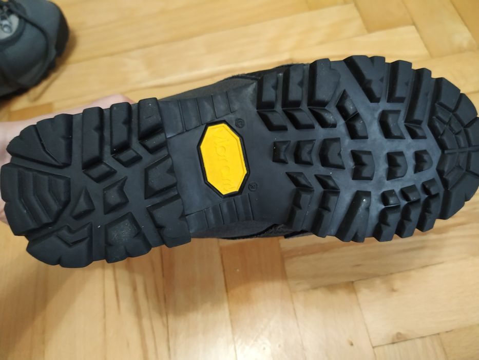 Buty trekkingowe Quechua Decathlon Vibram