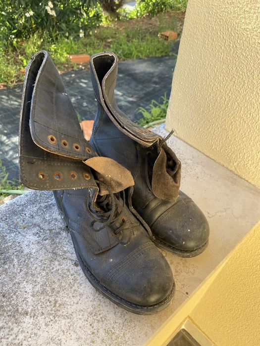 Botas militares como novas