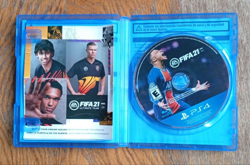Ліцензійний диск FIFA 21 на PS 4 у відмінному стані