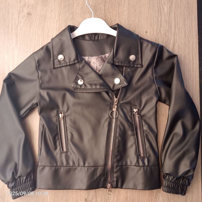 Курточка косуха для дівчинки