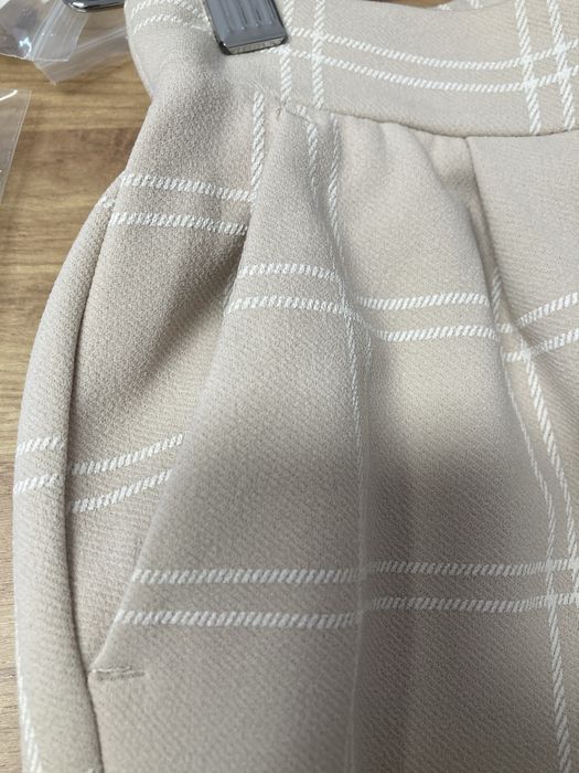 Spodnie damskie w kratke