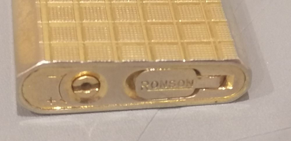 Isqueiro ronson gas plaque de ouro