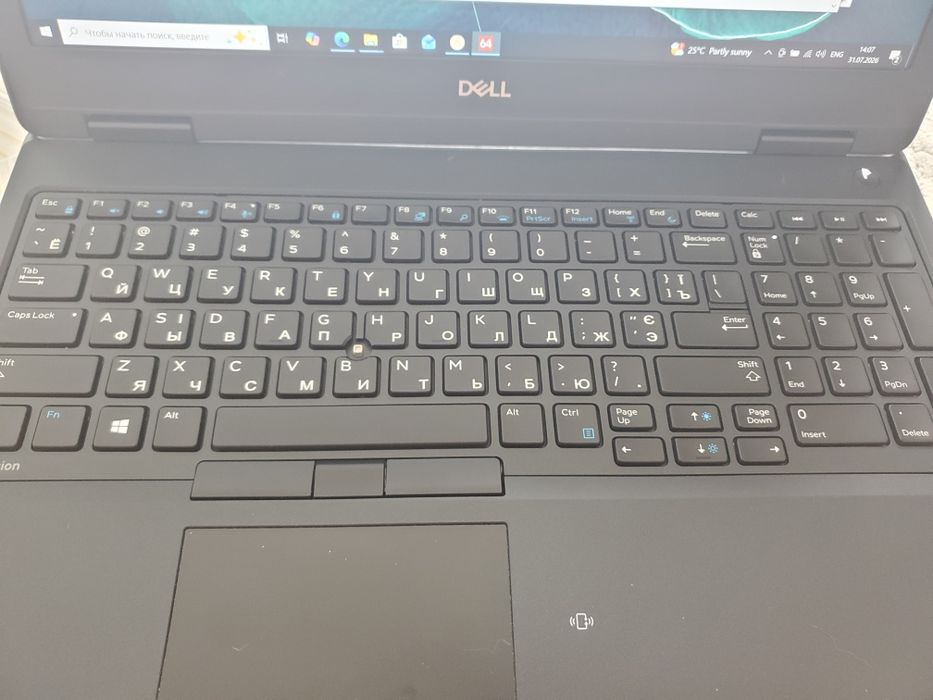 Игровой мощный DELL 7530 4 ядра Core i5 8400H 4.2ГГц  16Gb ОЗУ Nvidia p2000 (1050ti) ddr5