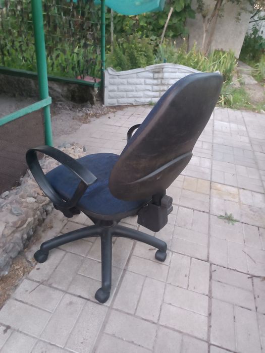Продам компьютерное кресло