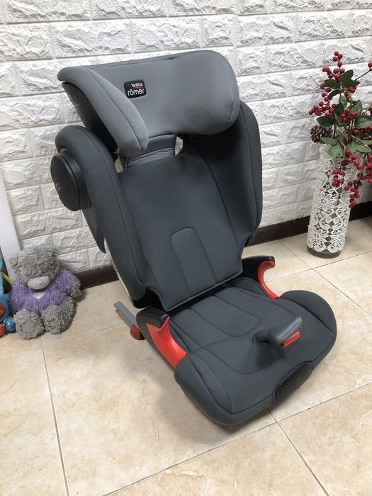 Автокрісло BRITAX ROMER KIDFIX 2 XP SICT Група 2/3 (15-36 кг) бустер