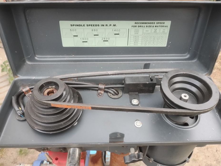 Wiertarka stołowa kolumnowa  230V 245W z imadłem