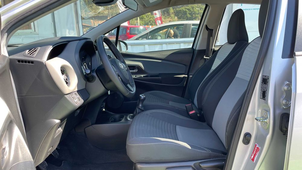 Toyota Yaris 1.0 VVT-i Comfort NACIONAL