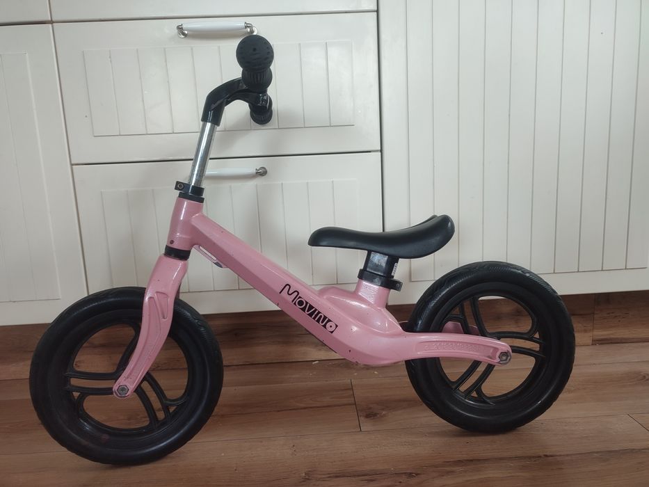 Rowerek rower biegowy Movino magnesium pro różowy bardzo lekki  2,2 kg