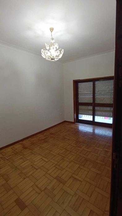 Apartamento T4 para Arrendar em Rio Tinto – Excelente Localização e Luminosidade