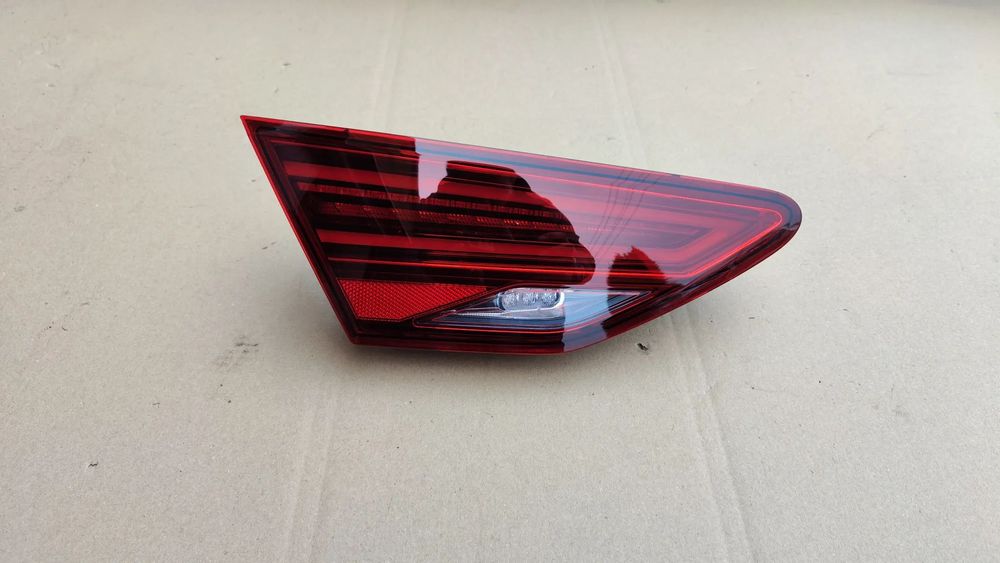 Seat Leon III 5F0 HB 16- Lampa Tył Lewa w Klapę Led IDEAŁ 5F0945307J Oryginał