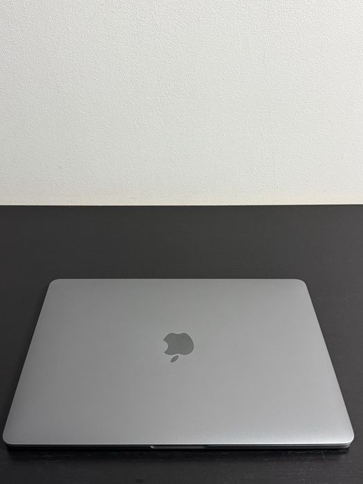 MacBook Pro 13 M2 - 16GB - 256GB - Space Grey