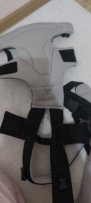 Якісна переноска-кенгуру  Lorelli з  3 місяців.