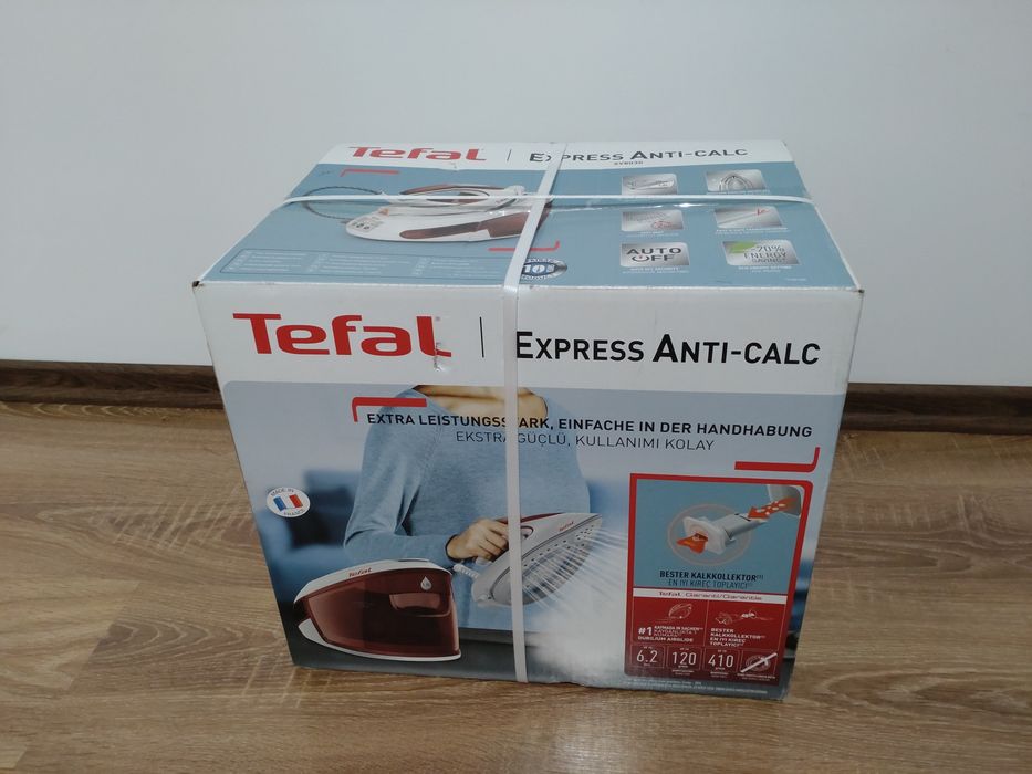 Żelazko Tefal stacja parowa sv8030E0