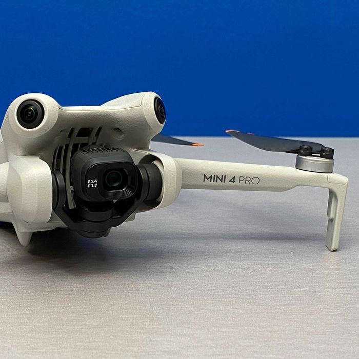 DJI Mini 4 Pro Fly More Combo (DJI RC 2)