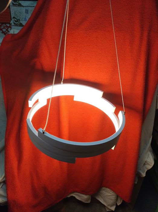 Lampa LED wisząca biala