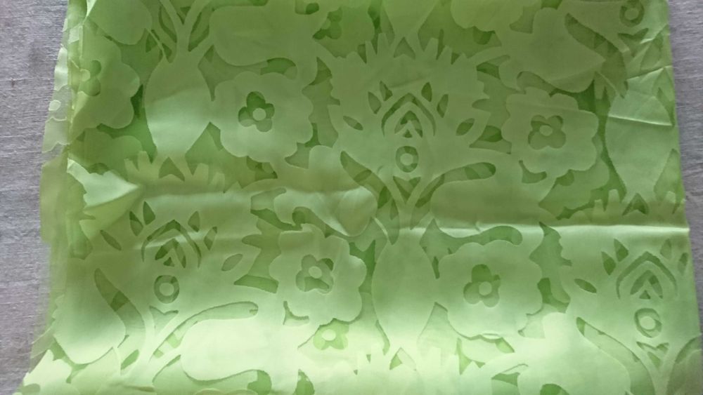 kupon szyfonu w kolorze seledynowym