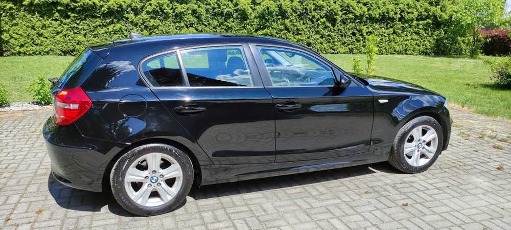 Sprzedam zadbane BMW e87 116i 2008 rok.