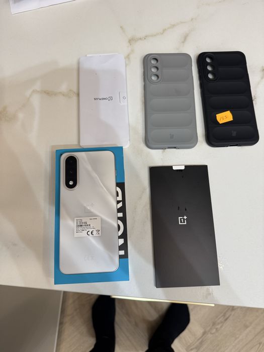 NOWY Smartfon OnePlus Nord 5 8 GB / 256 GB 5G beżowy