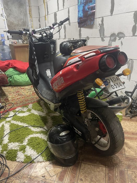 Обмін aprilia sr 50 (док)