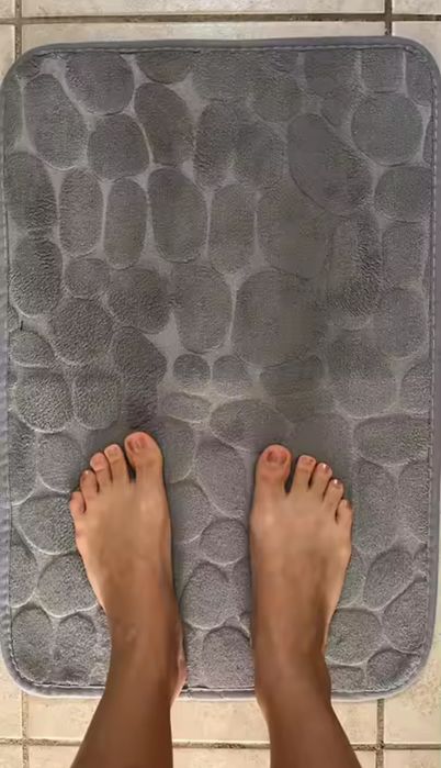 Коврик в ванную комнату или в туалет 60/40см очень хорошего качества