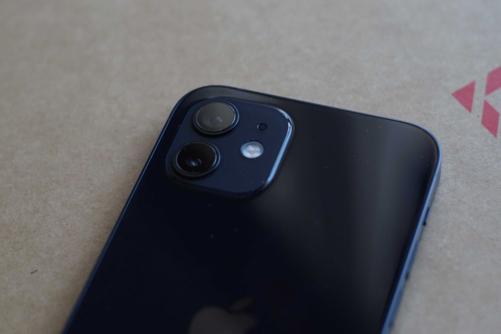 iPhone 12 128GB Preto