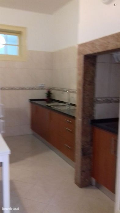 Quarto - localizado em Alameda Lisbon