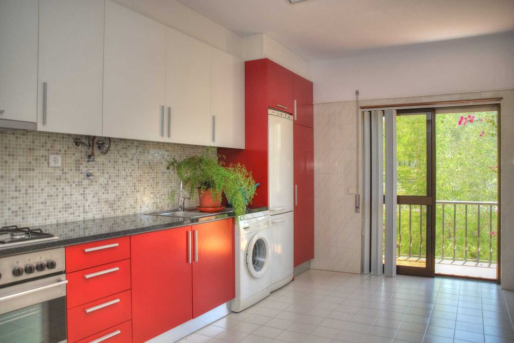 ** Quarto com cama de casal a 500m do Polo 2 ISEC Coimbra Shopping **