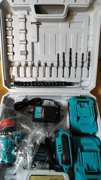 Шуруповерт ДА 20/2 DFR Гранд з'ємний патрон  Чехія +комплект насадок.