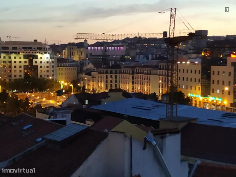 4-Bedroom Apartment – Located in Martim Moniz, Lisbon