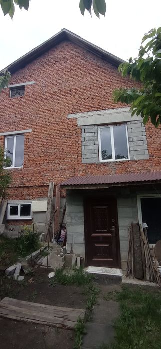 Продається новий 2-х поверховий будинок в Смотричі !!!