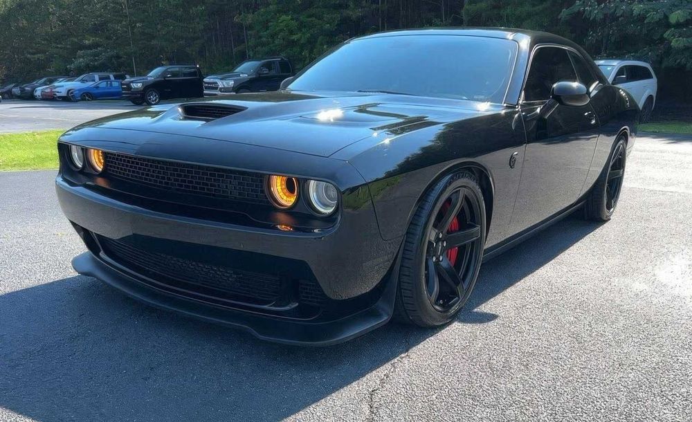 Dodge Challenger Srt Hellcat      2017