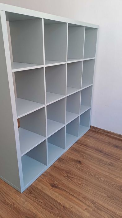 Regał IKEA KALLAX 147 × 147 cm – odmalowany, stan bardzo dobry