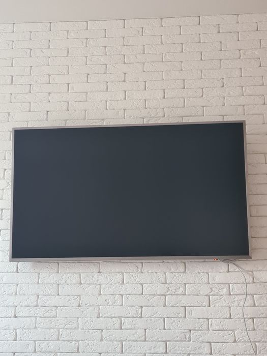 Продам телевизор Samsung 49'